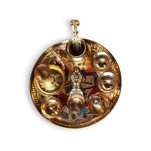 Ensemble de thali en laiton pour Puja avec lampe à huile Diya et tasses pour activités religieuses, design circulaire, matériau durable - Product Image 3