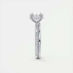 Anillo de compromiso clásico Glitterbomb con diamante cultivado en laboratorio de corte redondo de 2.40 quilates, incrustado en pavé, en oro blanco de 14 quilates. - Product Image 5