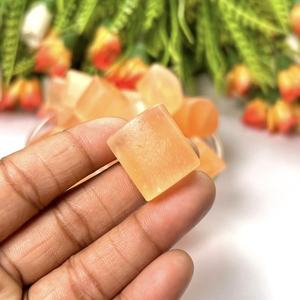 Offre Spéciale Pierres Roulées en Sélénite Orange Naturelle Polies Écologiques Cristal de Guérison Vente en Gros Pierre de Palmier Reiki Noël - Product Image 3