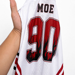 Maillot de football américain personnalisé en polyester à 100 % avec impression par sublimation, fabricant de maillots de football américain, maillot de sport unisexe surdimensionné en mesh pour équipe universitaire - Product Image 4