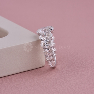 Bague en diamant de taille ovale de conception haut de gamme, diamant créé en laboratoire, or blanc, bijoux fins en diamant pour femmes, provenant d'Inde - Product Image 5