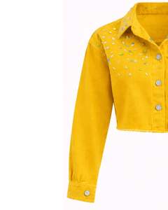 Chaqueta Vaquera Corta para Mujer en Color Amarillo Mostaza, con Cierre de Botones Frontales con Pedrería, Manga Larga, Estilo Urbano - Product Image 5