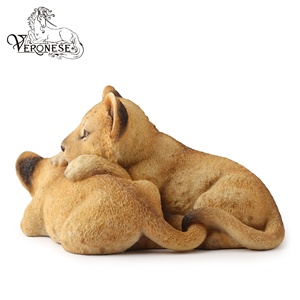 VERONESE DESIGN Lion Cubs Artesanía de resina para decoración del hogar - Product Image 3
