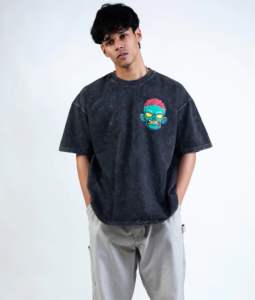 Camiseta de moda urbana con estampado DTF de alta calidad, camiseta de 300 GSM para hombre, ideal para la moda de invierno. - Product Image 4