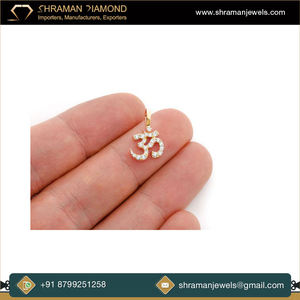 Proveedor Líder de Joyería de Moda de Alta Calidad, Regalo de Compromiso Más Vendido, Pequeño Colgante OM de Oro de 14K con Diamante Natural VVS - Product Image 2