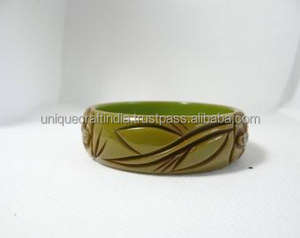 Conjunto de Brazaletes de Resina Multicolor de Moda para Mujer, Accesorios de Joyería Modernos al por Mayor - Product Image 3