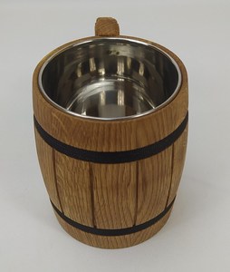 Jarra de Cerveza de Madera Hecha a Mano: Jarra Rústica de los Cárpatos con Banda Metálica, Jarra Vikinga de Madera Pulida Hecha a Mano, Estilo Medieval - Product Image 4