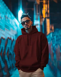 Rehaussez votre collection streetwear : notre sweat à capuche esthétique marron premium, couleur chocolat tendance, coupe classique en coton. - Product Image 1