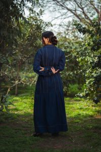 Vestido Camisero Largo de Mezclilla con Mangas Abullonadas, Cuello con Muescas, Cintura con Cinturón, Estampado a Rayas, Estilo Casual para Uso Diario, Corte Regular - Product Image 3