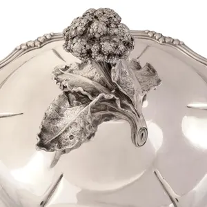 Casserole classique durable en acier inoxydable avec couvercle |   Conception de rétention de chaleur pour les repas chauds, antiadhésive et écologique - Product Image 5