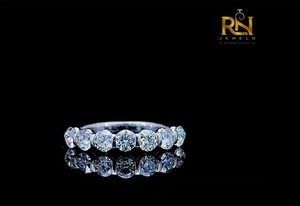 Anillo de Boda de Oro Sólido con Media Eternidad de 7 Diamantes Redondos Cultivados en Laboratorio, Joyería Apilable para Mujer, Venta al por Mayor OEM ODM - Product Image 2