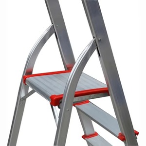 Échelle à trois sections robuste avec verrouillage automatique et stabilisateur sécurisé - Product Image 6