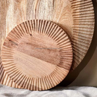 Plateau en bois d'acacia poli fait main, motif artisanal sculpté, décoration de table, plateau de service circulaire, anneau, Noël, Halloween