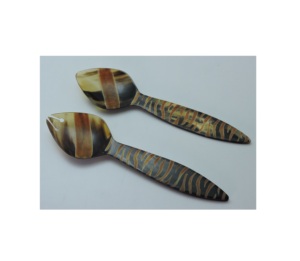 Juego de 2 servidores de ensalada de cuerno, aptos para alimentos, hechos a mano con cuerno natural de búfalo, a un precio razonable. - Product Image 5