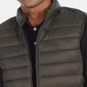 Chaleco acolchado brillante para hombre con capucha y cremallera - Product Image 6