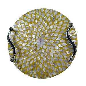 Plateau de service et de rangement en résine et nacre fait main, avec poignée en métal, idéal pour le Ramadan et l'Aïd, pour la table. - Product Image 3