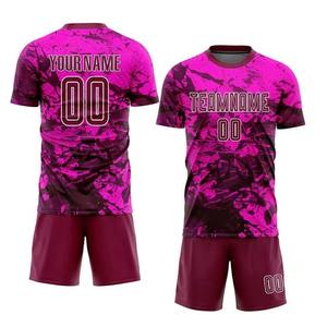 Uniforme de Fútbol Personalizado al por Mayor OEM, Conjunto de Camiseta Rosa con Estampado de Camuflaje, Nombre y Número Personalizados, Transpirable, de Secado Rápido, para Equipos de Fútbol - Product Image 1