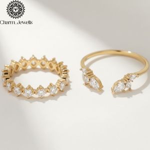 Bague de fiançailles classique pour femme Charm Jewells plaquée or 18 carats avec moissanite taille coussin, sertie à griffes, certifiée IGI, 3 grammes - Product Image 6