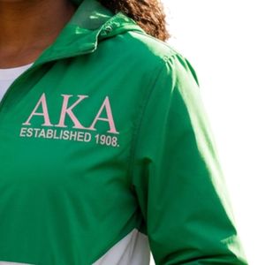 Green and White Women Hooded Pullover Windbreaker with Front Pocket Lightweight Long Sleeve Casual Outdoor Jacket Comfortable - Product Image 2