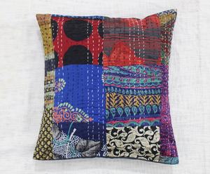 Funda de cojín bohemio Funda de cojín de seda Sari Funda de cojín de seda vintage Upcycle - Product Image 1
