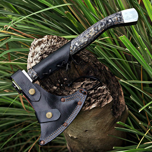 Hache artisanale de qualité industrielle avec manche noir, tête en acier inoxydable et étui en cuir premium – Cadeau idéal pour les campeurs - Product Image 6