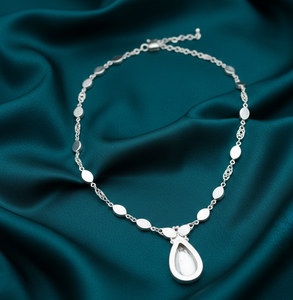 Collar de Labradorita para Mujer, 16 Pulgadas, 20 g, Corte Pera y Redondo de 8 mm, Chapado en Oro sobre Plata - Product Image 2