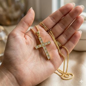 Pendentif Croix Jésus en Or Massif 10K avec Diamant Naturel Rond Sertie à Griffes, Bijou Chrétien Religieux Unisexe, Pendentif Fin Charmant - Product Image 3