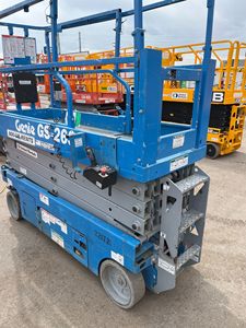 รถยกกรรไกรไฟฟ้า Genie GS2632 ราคาพิเศษใหม่ล่าสุด แพลตฟอร์มทำงานบนที่สูง 10 เมตร ขับเคลื่อนด้วยตัวเอง อุปกรณ์ยกไฮดรอลิกสำหรับใช้งานภายในอาคาร - Product Image 1