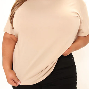 T-shirt en jersey modal 100% coton uni à ourlet incurvé pour femme, col ras du cou, manches courtes, coupe décontractée, idéal pour l'été - Product Image 3