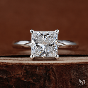 Bague de fiançailles 2 carats en diamant de laboratoire taille princesse, à double sangle et bord fin, en or blanc 10K, bague de mariage tendance et spectaculaire - Product Image 1