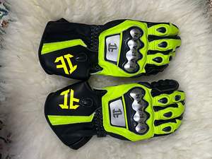 Gants de moto en cuir haute visibilité pour la course, à prix abordable, livraison rapide, avec protection carbone colorée aux articulations et manchette longue, pour la piste - Product Image 3