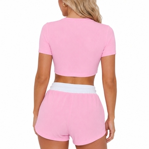 Ensemble haut court et short pour femme personnalisé, avec broderie premium et imprimé lettres, en maille côtelée, décontracté, respirant et à séchage rapide, pour le printemps et l'été - Product Image 2