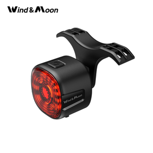 400mAh Smart vélo feu arrière Led feu arrière Type-C Rechargeable nuit équitation sécurité arrière avertissement lampe <span class=keywords><strong>de</strong></span> poche vélo feu stop - Product Image 1