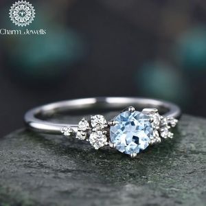 Bague de fiançailles Charm_Jewells pour femme en argent 925 plaqué or rose avec moissanite taille coussin, sertie à griffes, style fleur romantique, certifiée IGI - Product Image 5
