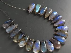 Nueva llegada en forma de lágrima labradorita cuentas de piedra de cristal azul efecto de fuego llamativo suave venta al por mayor suministros de joyería - Product Image 2