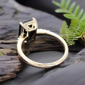 Bague de fiançailles en onyx noir taille émeraude, grappe de diamants, style vintage, en argent jaune 14K, bague de mariée, anniversaire - Product Image 2