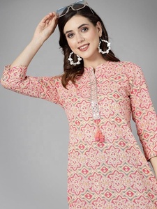 Kurti de Algodón Estampado y Elegante para Mujer con Detalle de Bordado, Túnica Étnica Cómoda para Mujer - Product Image 5