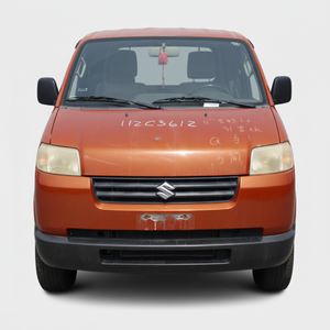 Suzuki Van 7 places, boîte manuelle, phares halogènes, pneus R16, sièges en tissu foncé, véhicule d'occasion - Product Image 1