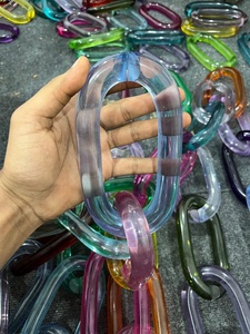 Chaîne ovale en résine rose translucide faite à la main, sculpture artistique en acrylique épaisse pour la décoration intérieure - Product Image 6