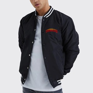 เสื้อแจ็คเก็ต Letterman ปักโลโก้ตามสั่ง แจ็คเก็ตบอมเบอร์ลำลองสำหรับฤดูหนาว พร้อมงานปักไหมพรมสำหรับผู้ชาย ขายส่ง - Product Image 1