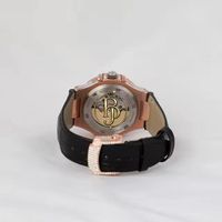 Montre carrée de luxe Briva en acier inoxydable avec verre en cristal, index des heures argentés, lunette scintillante, bracelet en caoutchouc, mouvement à quartz