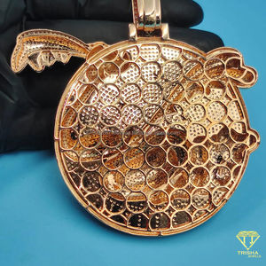 Pendentif médaillon rond de luxe en argent 925, motif canard de dessin animé, style hip-hop, bijou statement - Product Image 3