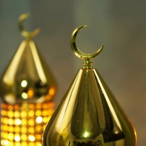Linterna de Ramadán de Metal Dorado de Alta Calidad con Forma de Luna, Decoración para Exteriores con Funcionamiento a Batería, Tamaño Pequeño - Product Image 6