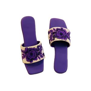 Zapatos planos sin cordones florales morados hechos a mano de calidad de exportación, cómodos zapatos para el verano bohemios, duraderos y elegantes para el uso diario - Product Image 1