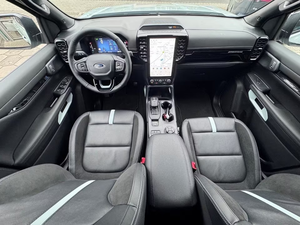 ฟอร์ด เรนเจอร์ 23 PHEV ดับเบิ้ลแค็บ สตอร์มแทรค ออโตเมติก รถกระบะไฮบริด ขับเคลื่อน 4 ล้อ - Product Image 3