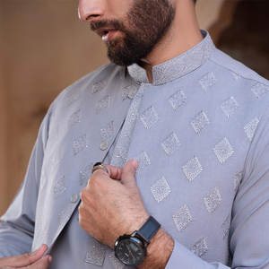 Costume afghan classique pour homme, brun foncé, avec broderie sur les bords, ensemble shalwar kameez traditionnel islamique pour homme, mode bandhgala. - Product Image 4