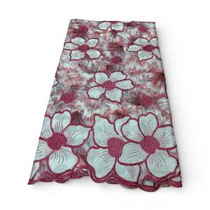 Tissu en dentelle brodée de haute qualité pour robes de mariée ou de soirée et tenues de fête, disponible à prix abordable - Product Image 4