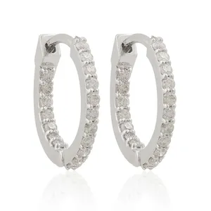 ต่างหูเพชรแท้ 0.33 กะรัต ทรงห่วงแบบ Huggie Hoop ทองคำขาว 14k แท้ - Product Image 1