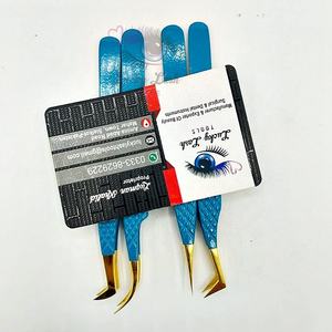 แหนบต่อขนตาปลอมทำจากสเตนเลสสตีลปลายแหลมสีทองมีโลโก้ตามสั่ง - Product Image 4