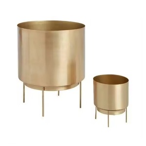 Metal Flower <b>Pot</b> with Clean Edges for Elegant Home Styling Metal Planter for Balcony and Window Garden Display - Product Image 3